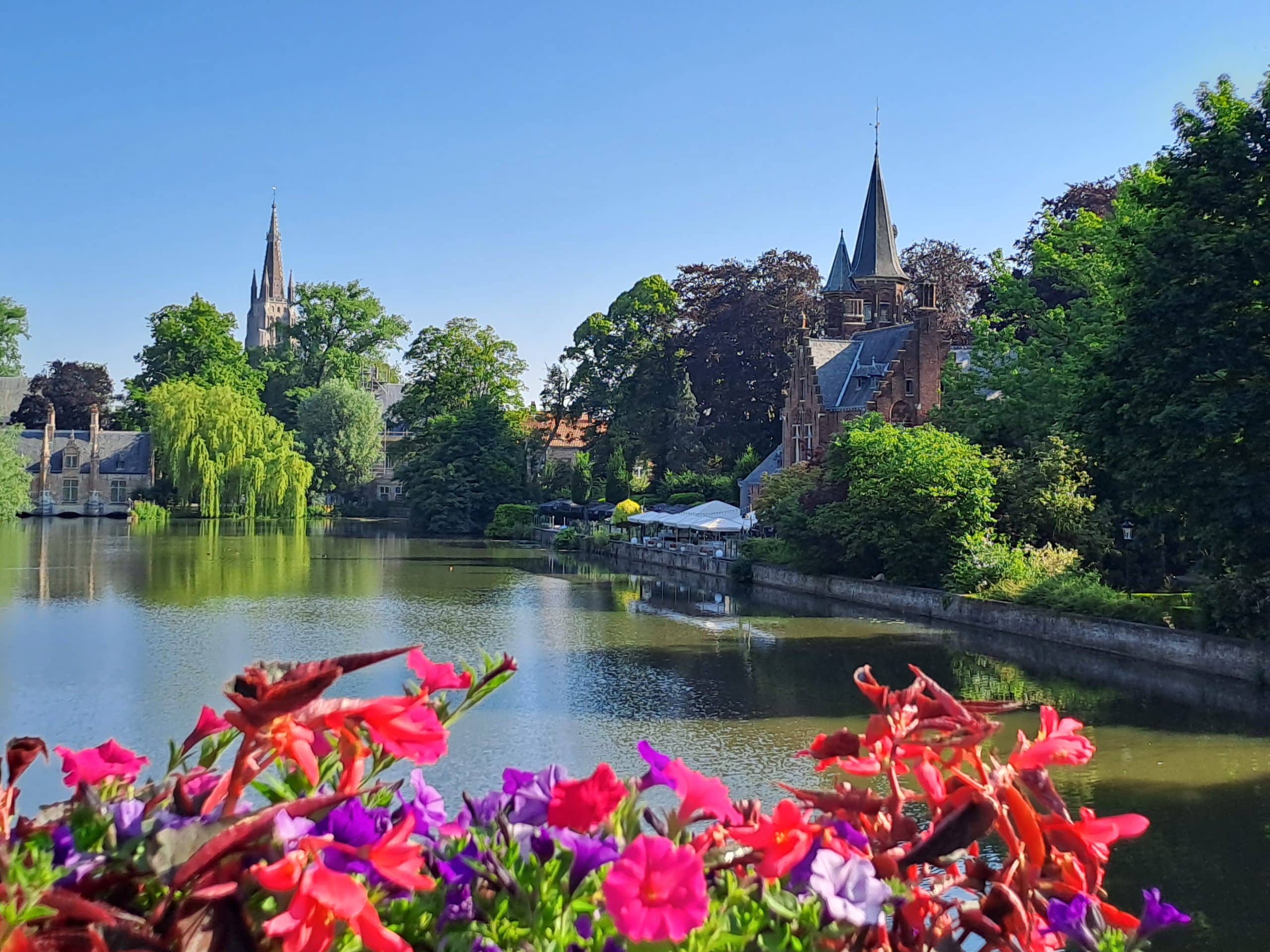 BRIGITTE - brugge le lac d_amour GRAND TOUR DU NORD France agence de voyage aveyron - LES VOYAGES FRANJEAU