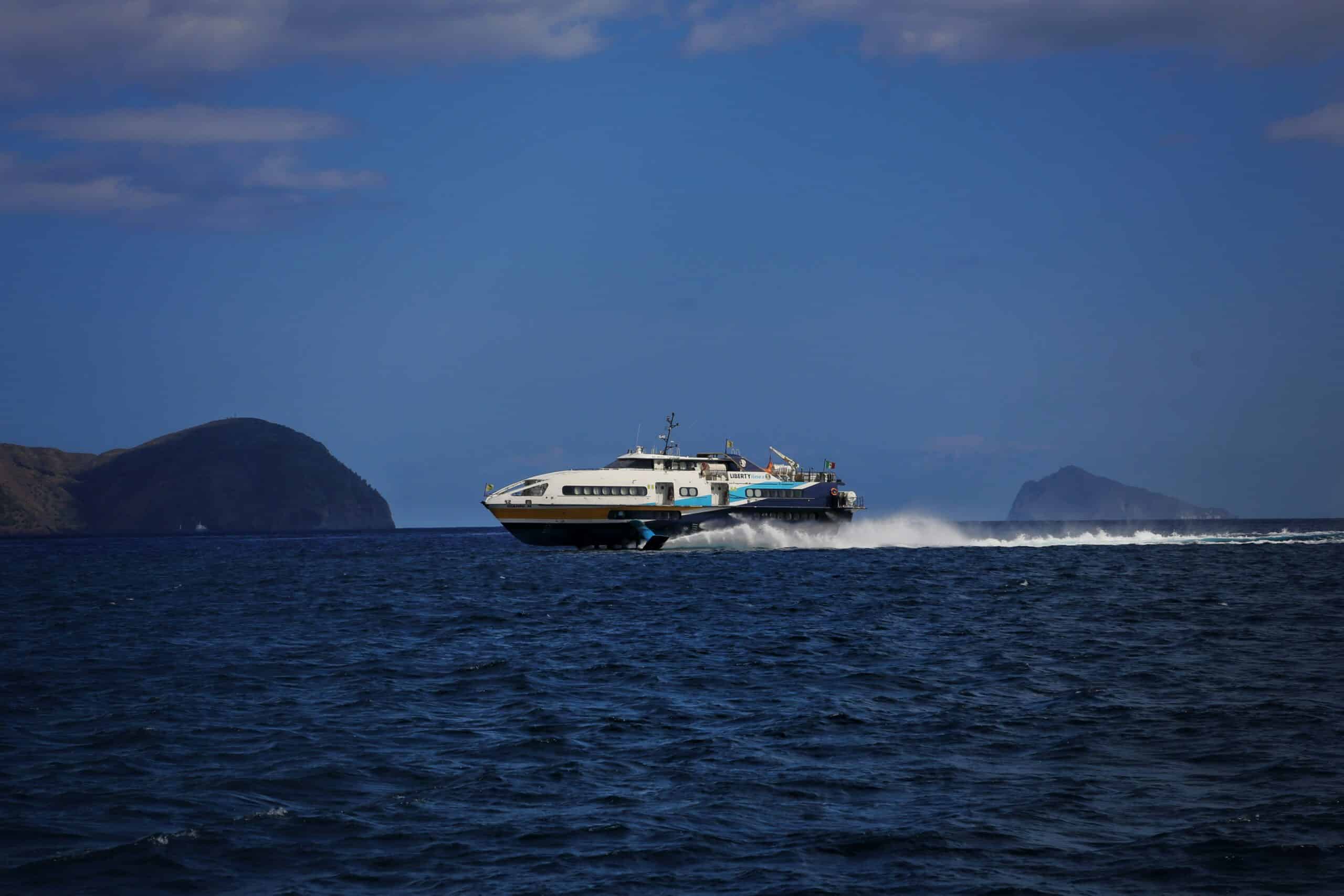 bernd-dittrich-w- Hydroglisseur voyages insolite en Italie avec les voyages Franjeau -unsplash