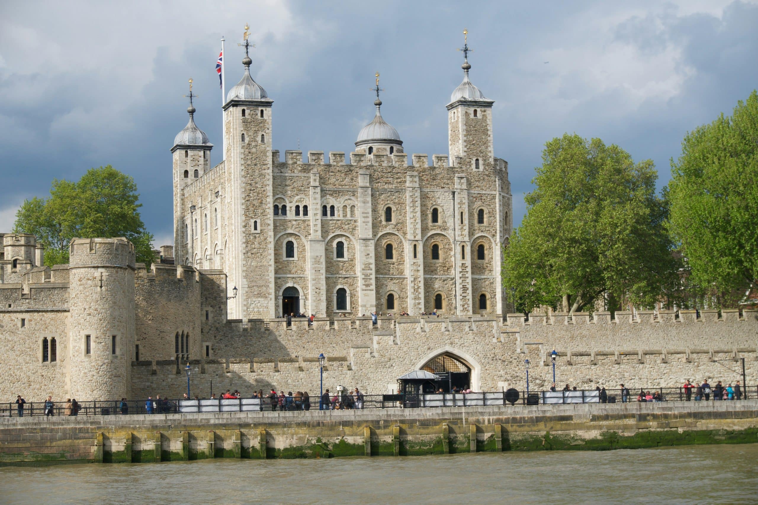gavin-allanwood-tours de londres tour angleterre english voyage franjeau-unsplash