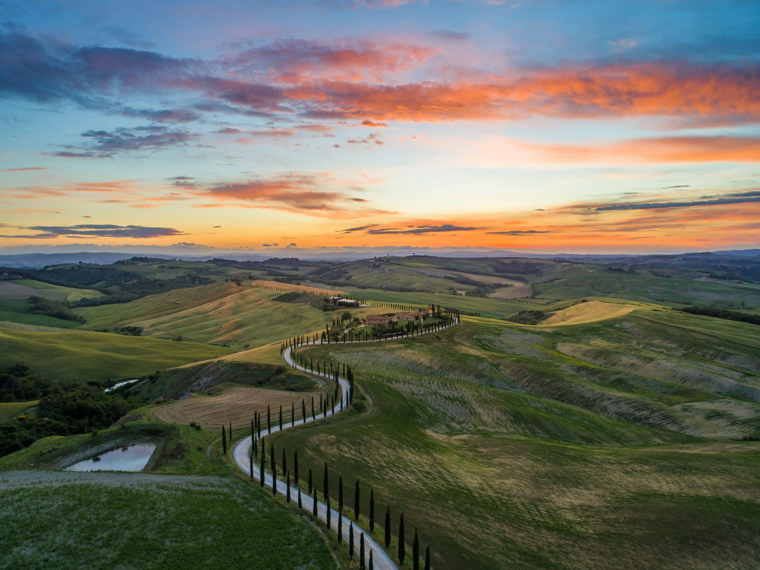 luca-micheli-voyage en toscane belle italie voyage franjeau campagne richesse-unsplash