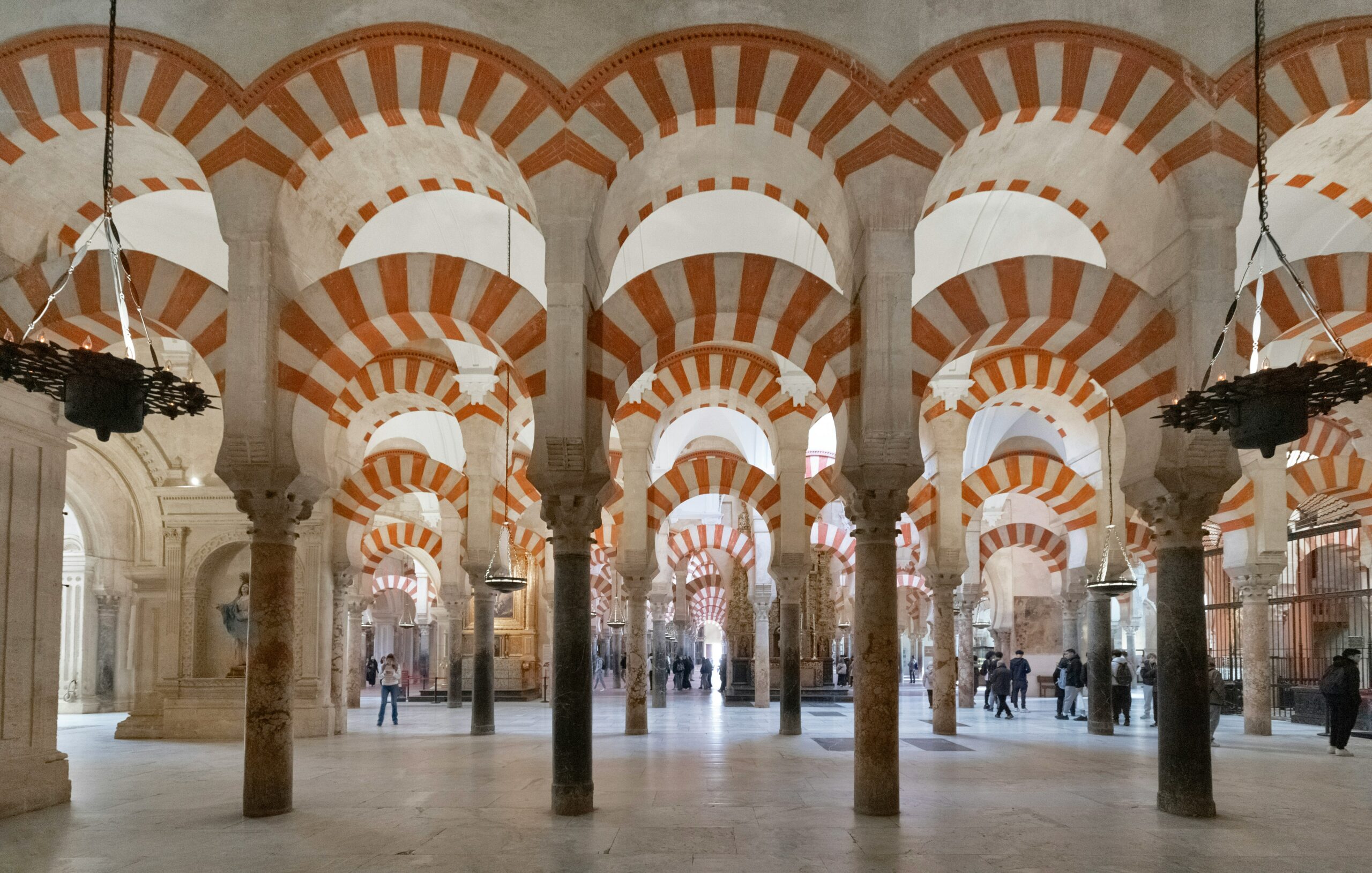 jordi-vich-navarro- Cordoue et ses colonnes mauresques -unsplash