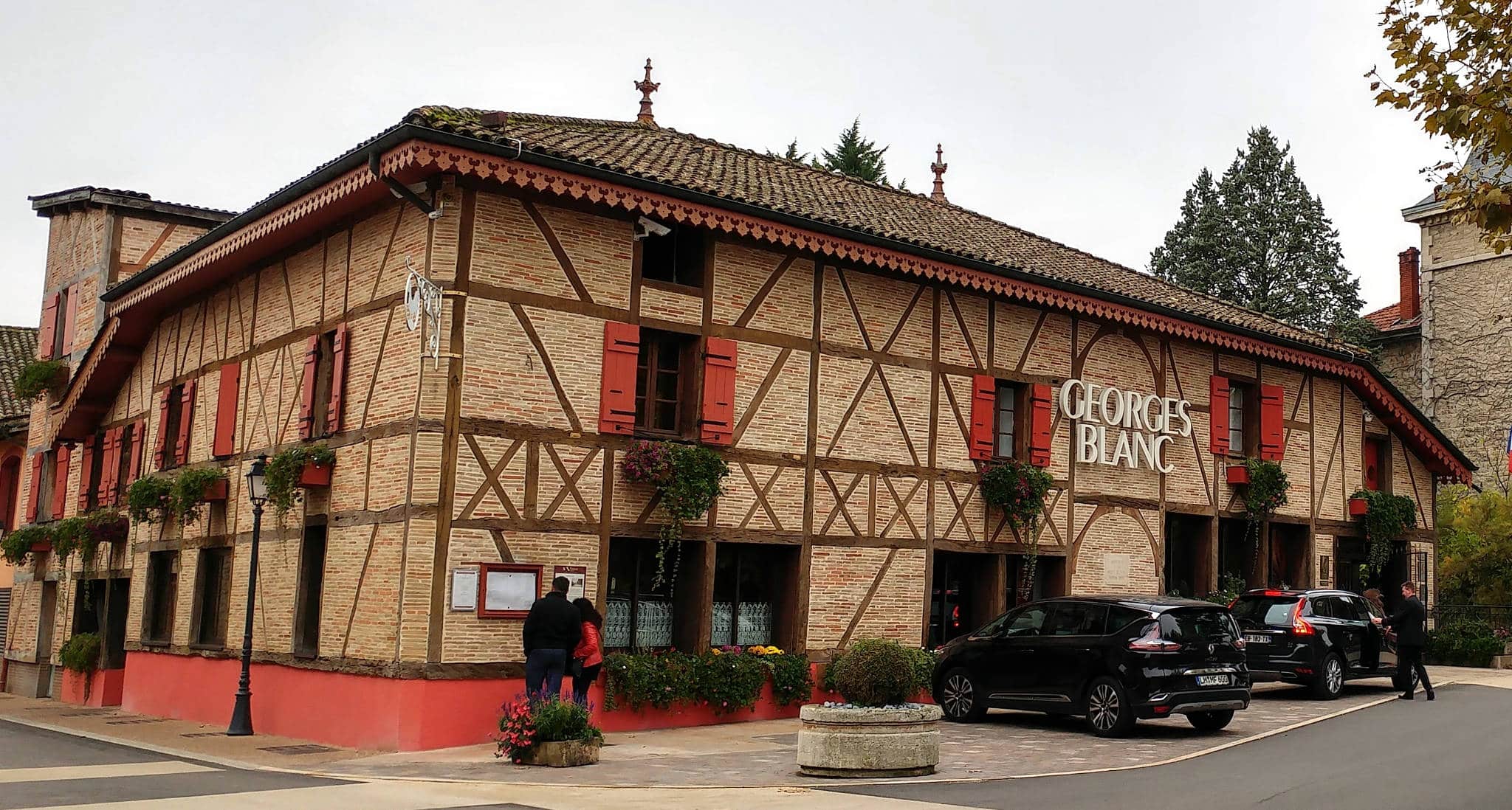 Georges-Blanc-à-Vonnas- visite et decouverte gastronommique de la Loraine avec agence de voyage-nanniecuisine.com