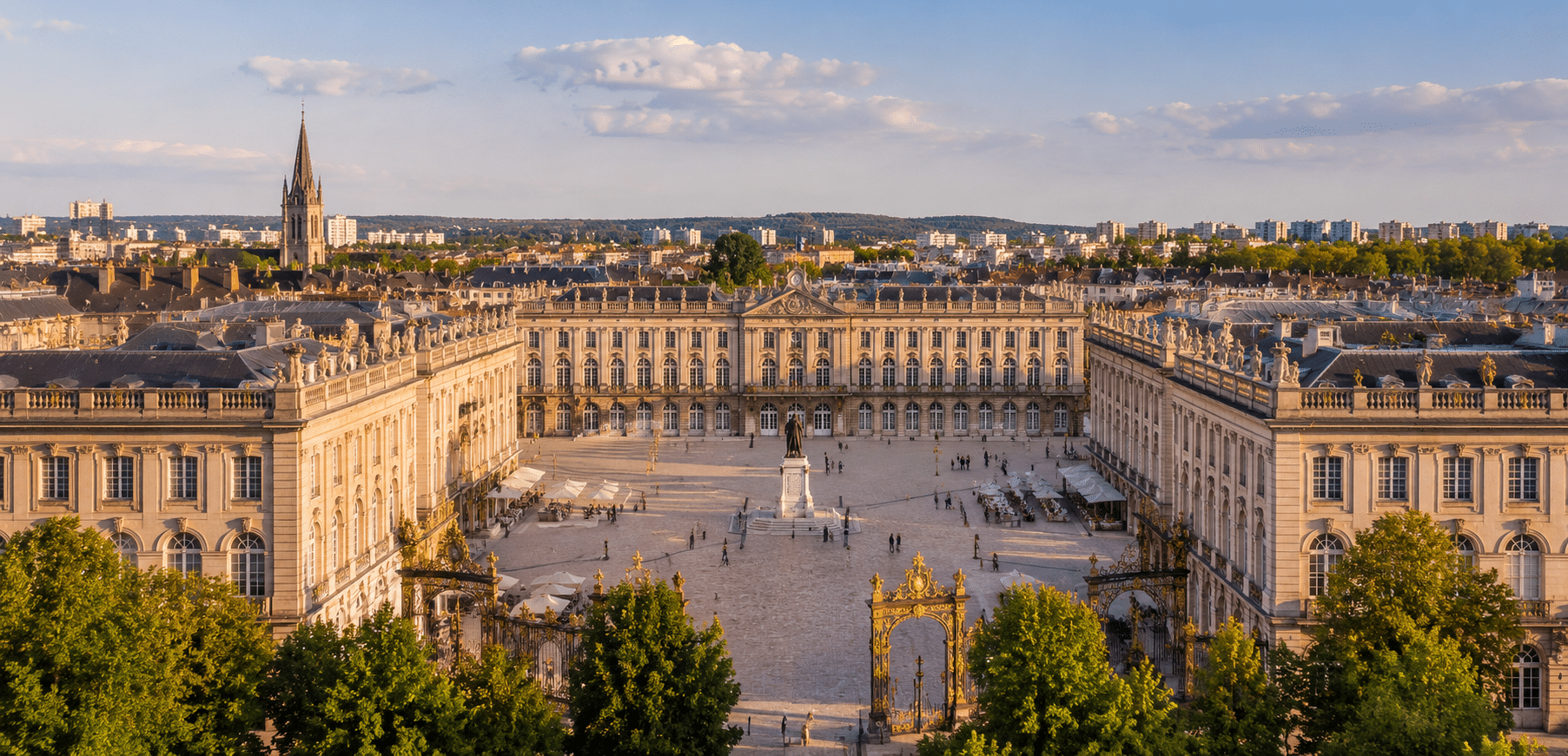 La grande place de Nancy visite de la ville au départ du sud de la France en autocar grand tourisme les voyages franjeau