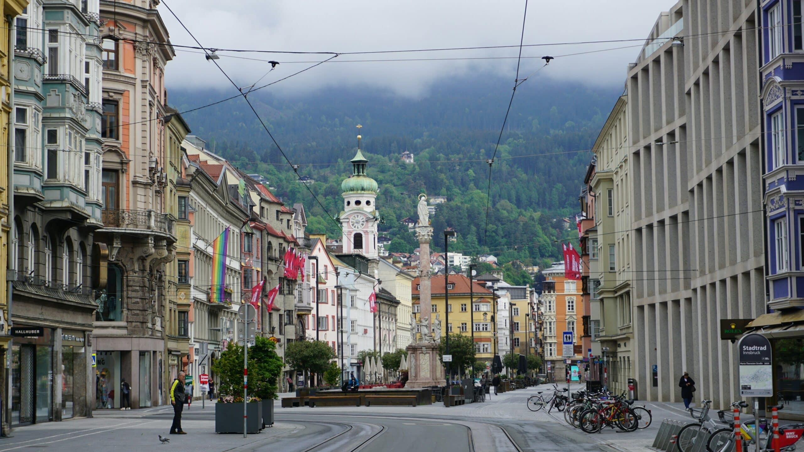marek-lumi- INNSBRUCK JOLIE VILLE D'autriche à visiter et découvrir en agence de voyage -unsplash