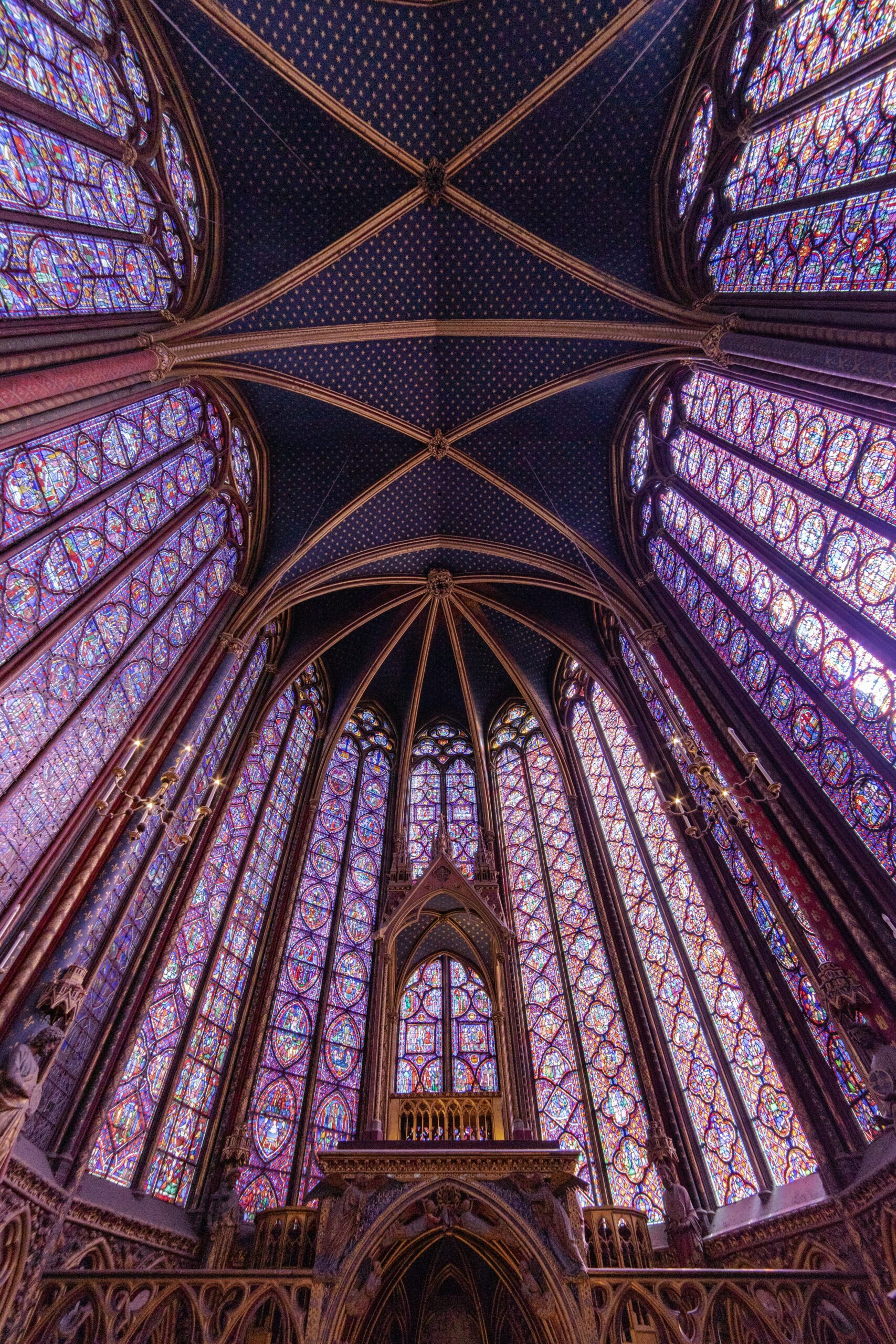 mitya-ivanov- La Sainte Chapelle et la conciergerie parisienne découverte touristique -unsplash