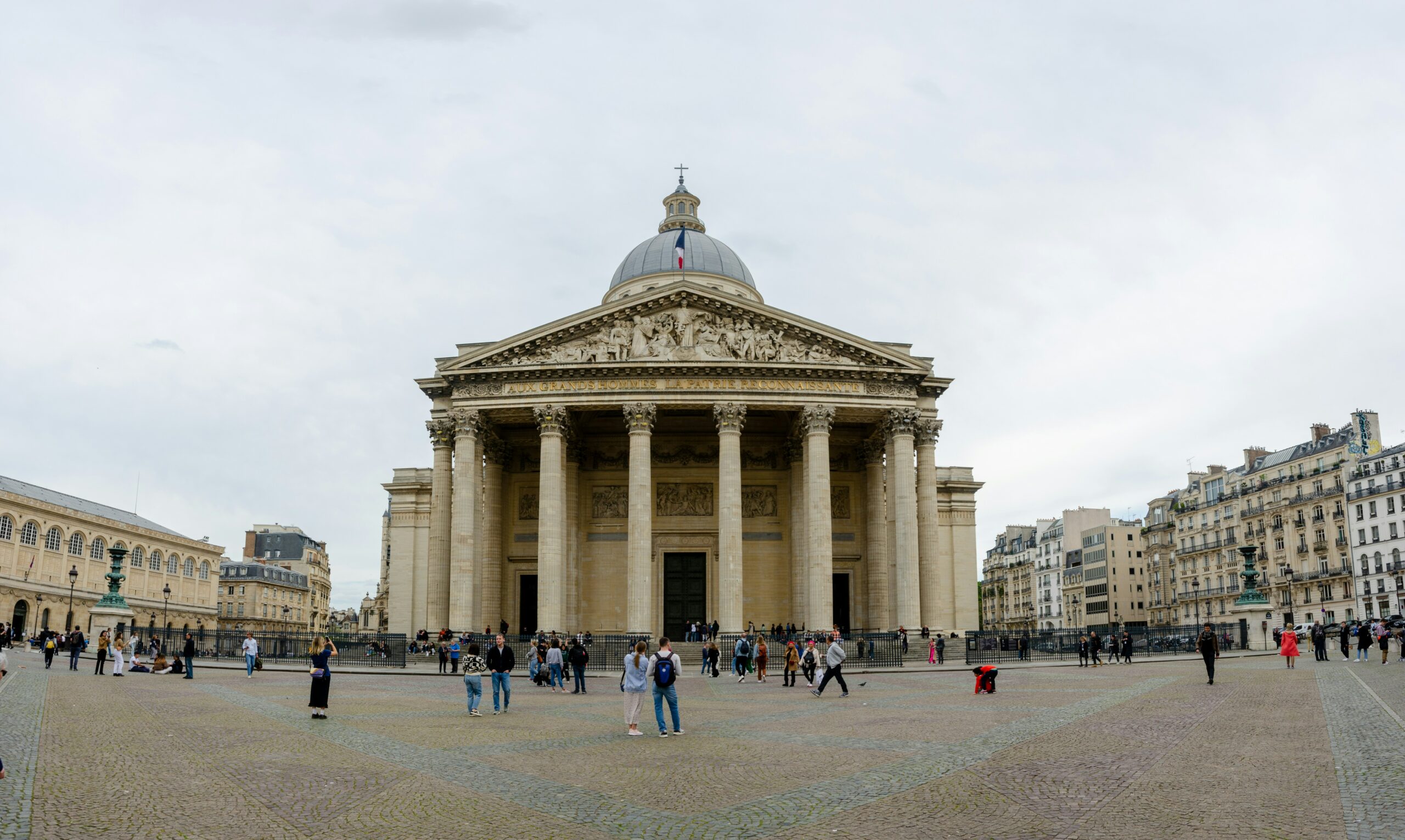 nadine-marfurt-Le Panthéon voyage accompagné depuis le sud de la France -unsplash