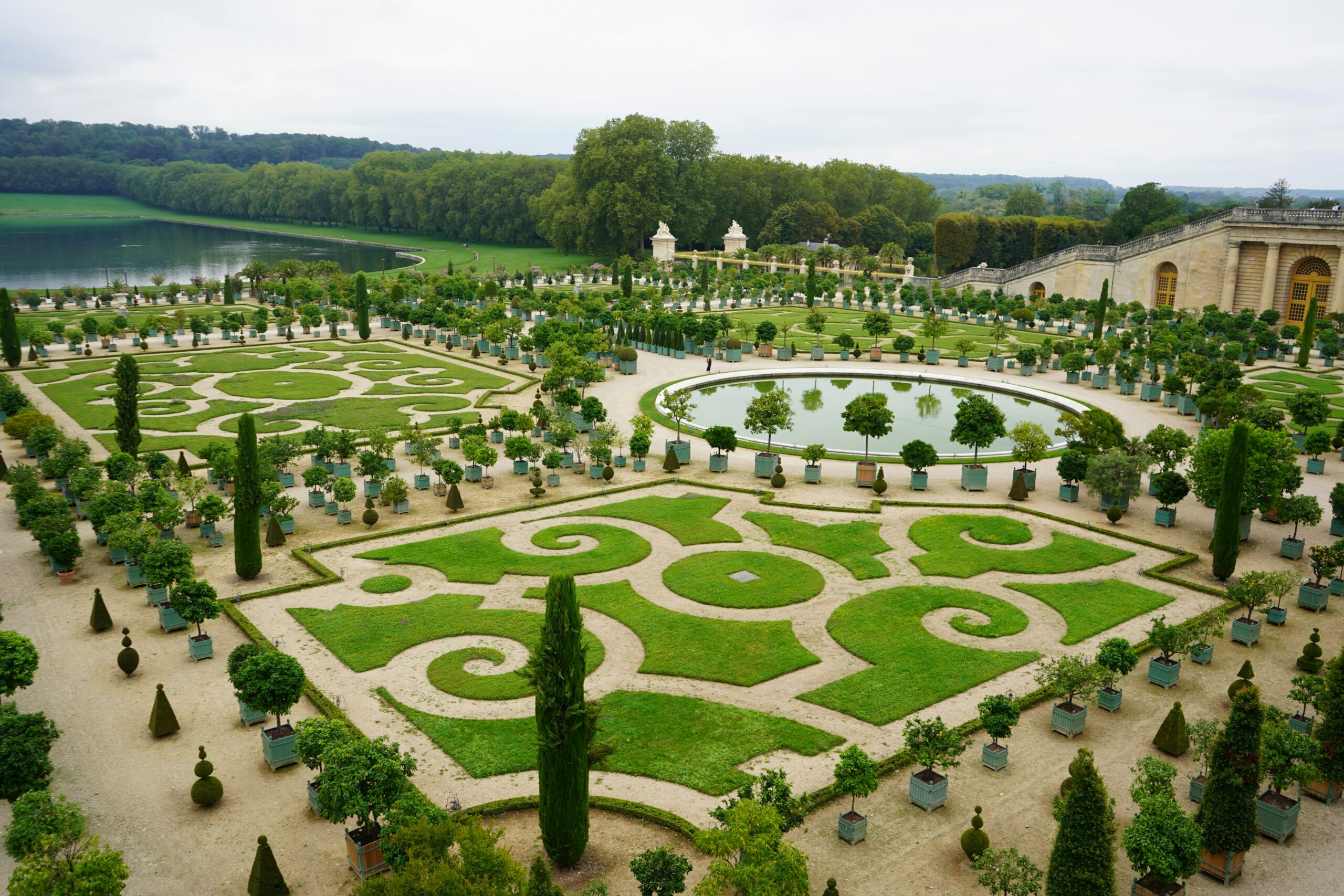 yvann-karamoko-Les Jardin de Versailles visite en voyage accompagné avec votre agence de voyage Les Voyages Franjeau -unsplash