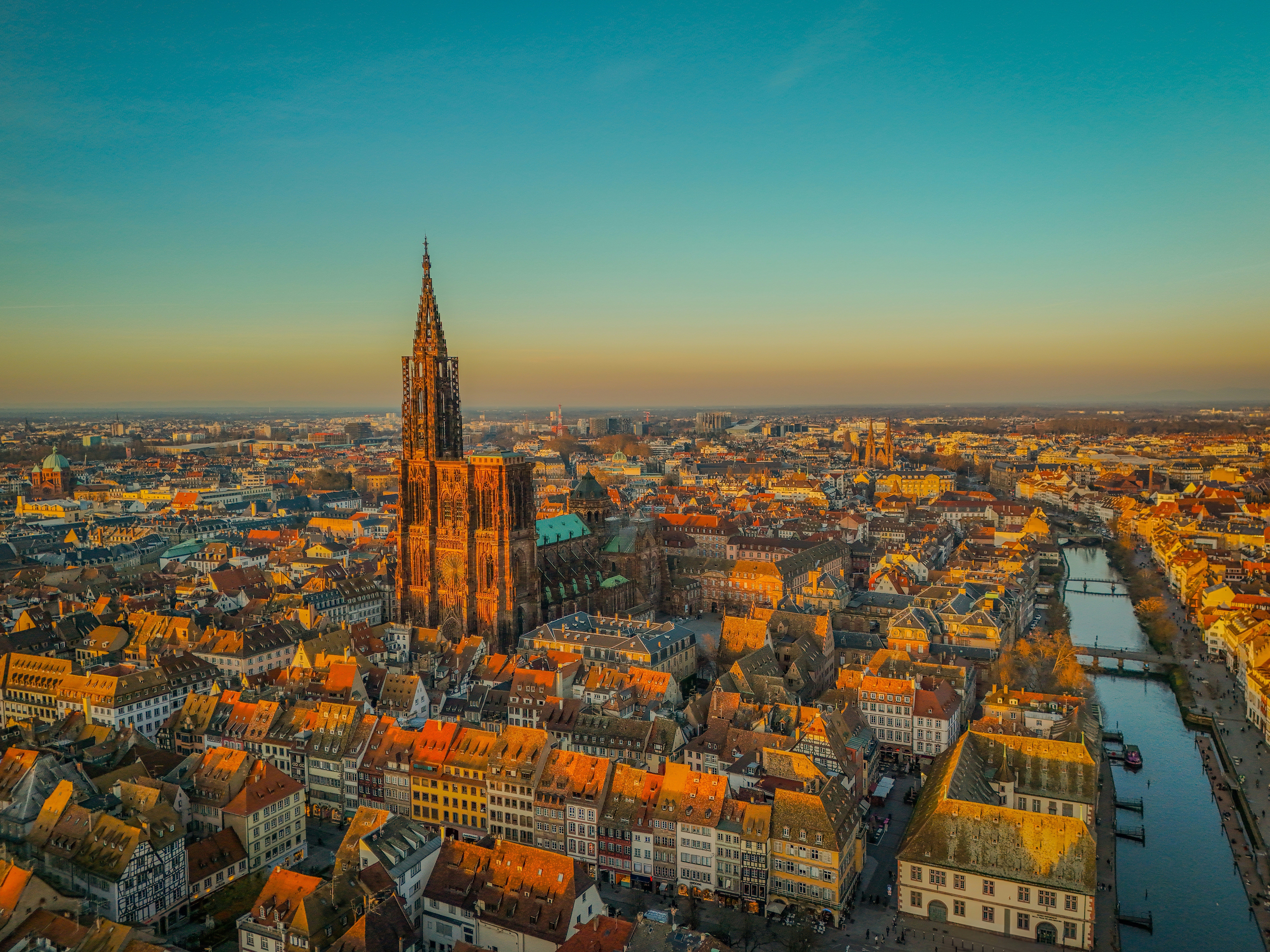 thomas-dorgler- STRASBOURG visite et découverte de la ville incluses dans votre voyages -uo-unsplash